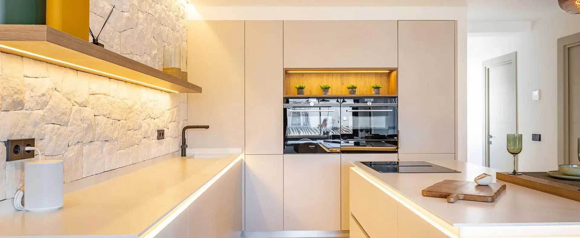 Renoviertes Penthouse mit Meerblick