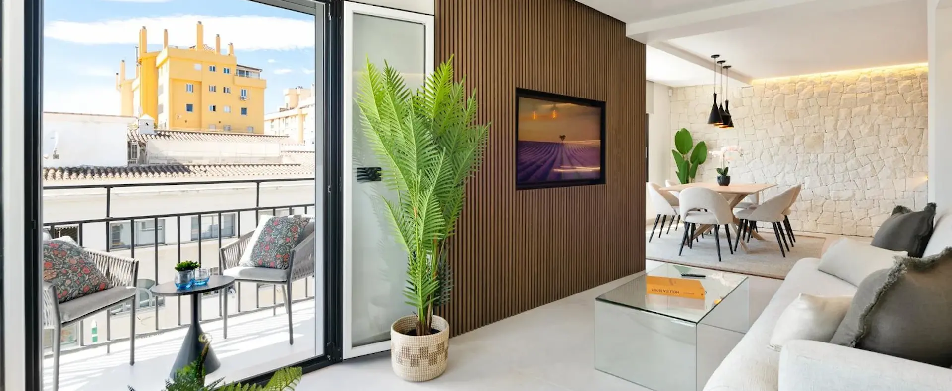 Renoviertes Penthouse mit Meerblick