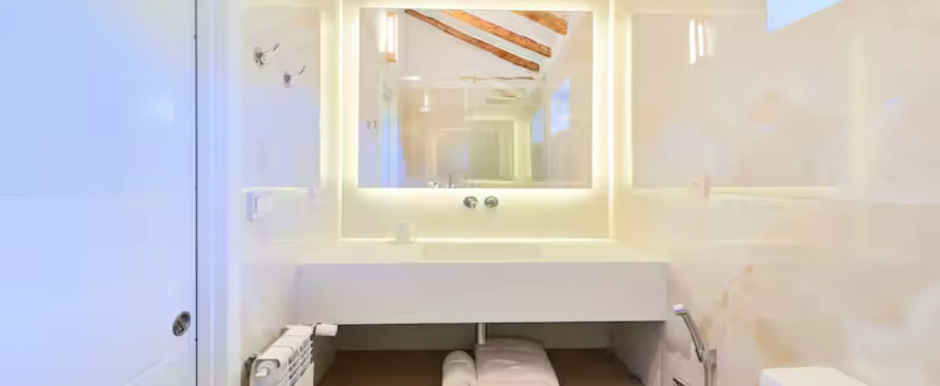 153d8fdd-39ea-4997-b150-e27b411a8589