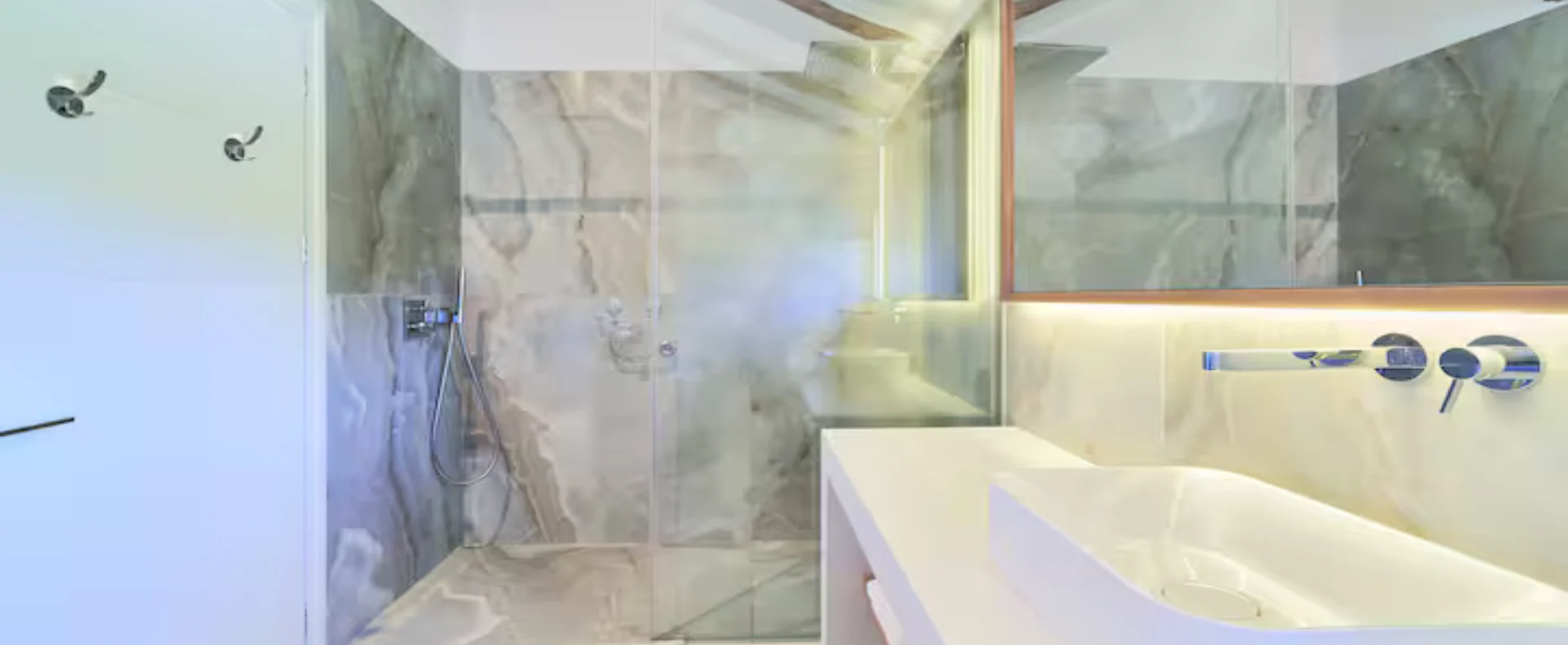 d3fbbdc4-2b57-4dbe-a50b-811c76f10371