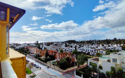Penthouse with Sea Views in Los Jazmines, Nueva Alcántara – San Pedro Alcántara